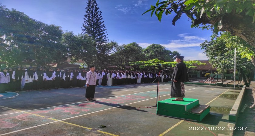 UPACARA PERINGATAN HARI SANTRI 2022 DAN PERTANDINGAN MINI DI MTSN 3 TULUNGAGUNG