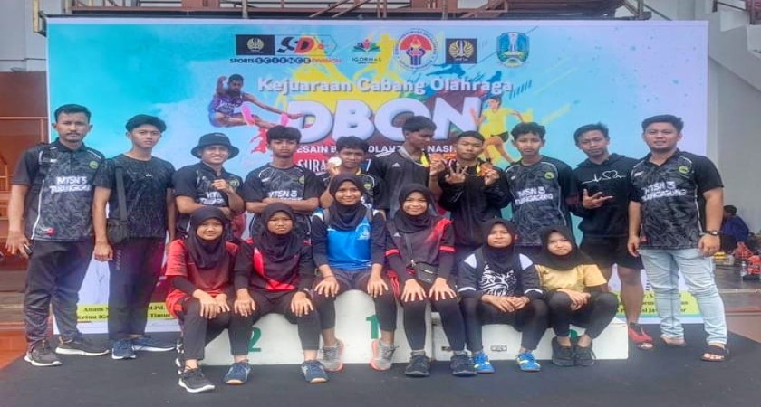 The Winner! Atlet MTsN 3 Tulungagung Rebut Medali Perak dan Perunggu dalam Ajang DBON (Desain Besar Olahraga Nasional) Kemenpora Cabang Atletik Provinsi Jawa Timur